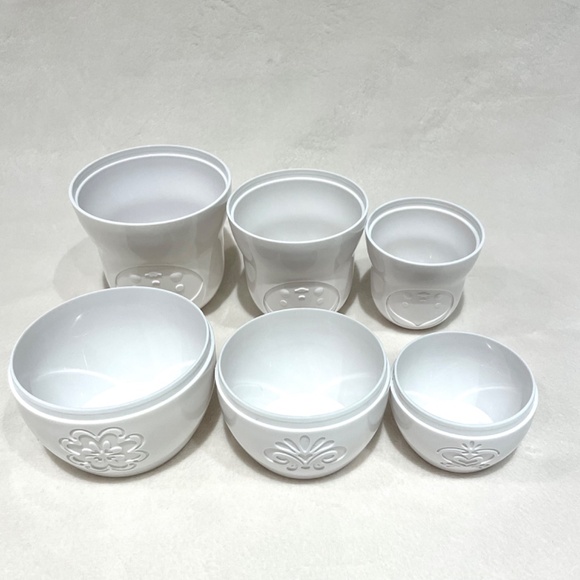 A Set of Six Nesting Measuring Cups – Nesting Dolls Design - Picture 7 of 14